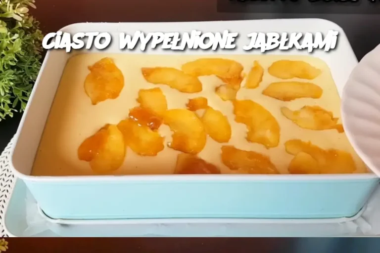 Ciasto wypełnione jabłkami