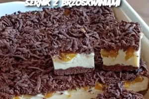 Sernik z brzoskwiniami